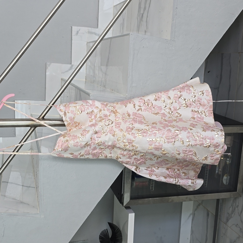 Pink and gold spaguetti straps dress